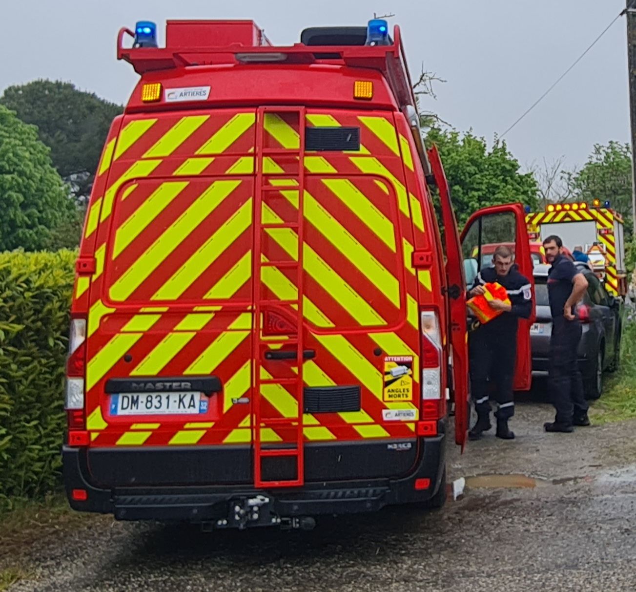 pompiers.jpg (229 KB)